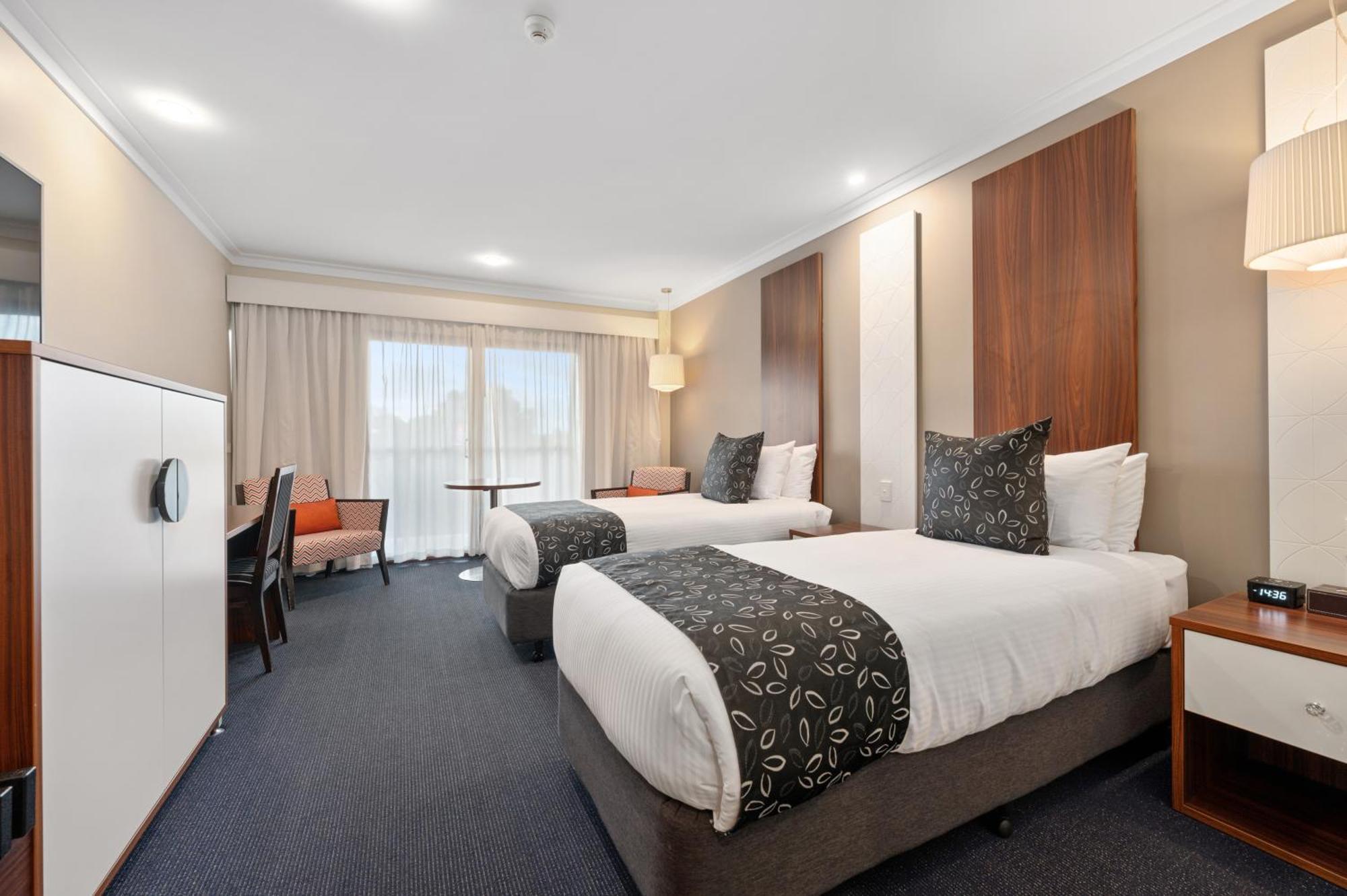 Quality Hotel Taylors Lakes Luaran gambar
